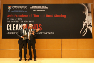 Professor Didier Pittet, Director of Infection Control Programme and WHO Collaborating Centre on Patient Safety, The University of Geneva Hospitals and Faculty of Medicine, Geneva, Switzerland, and Professor Keiji Fukuda, Clinical Professor of School of Public Health, Li Ka Shing Faculty of Medicine, HKU, promote the importance of hand hygiene.